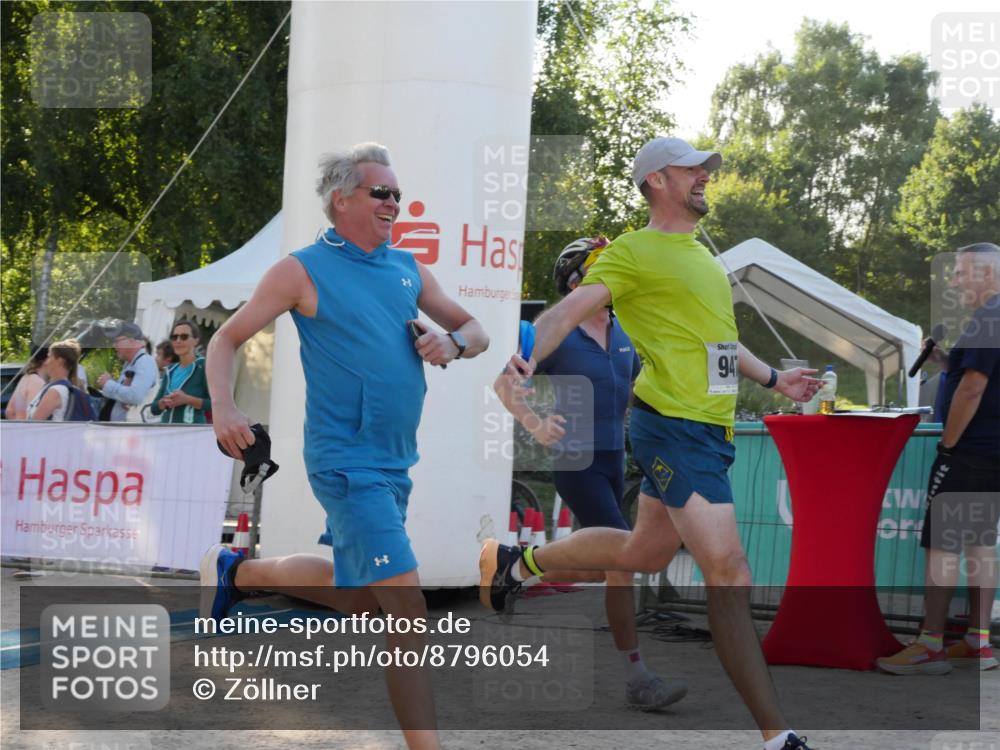 07.09.2025 - 19. Norderstedt Triathlon Zöllner http://msf.ph/oto/8796054 07.09.2025 17:09:08 Ziel 947 meine-sportfotos.de