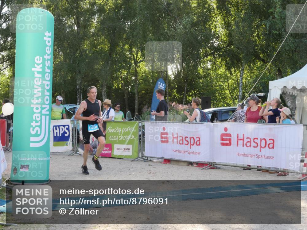 07.09.2025 - 19. Norderstedt Triathlon Zöllner http://msf.ph/oto/8796091 07.09.2025 17:11:06 Ziel 408, 945, 1410 meine-sportfotos.de