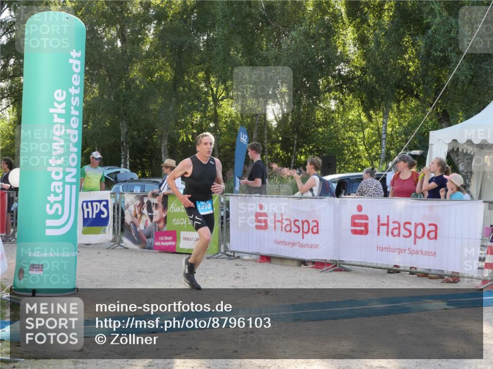 07.09.2025 - 19. Norderstedt Triathlon Zöllner http://msf.ph/oto/8796103 07.09.2025 17:11:06 Ziel 408, 945, 1410 meine-sportfotos.de