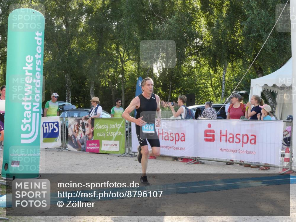 07.09.2025 - 19. Norderstedt Triathlon Zöllner http://msf.ph/oto/8796107 07.09.2025 17:11:07 Ziel 408, 945, 1410 meine-sportfotos.de