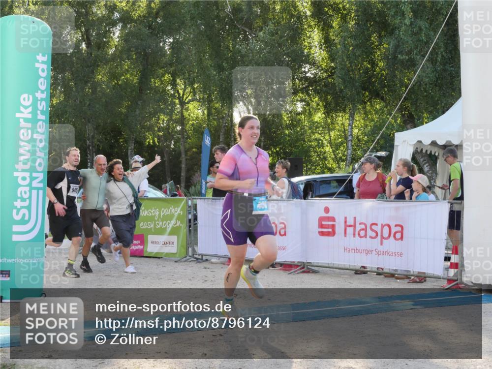 07.09.2025 - 19. Norderstedt Triathlon Zöllner http://msf.ph/oto/8796124 07.09.2025 17:11:08 Ziel 408, 945, 1410 meine-sportfotos.de
