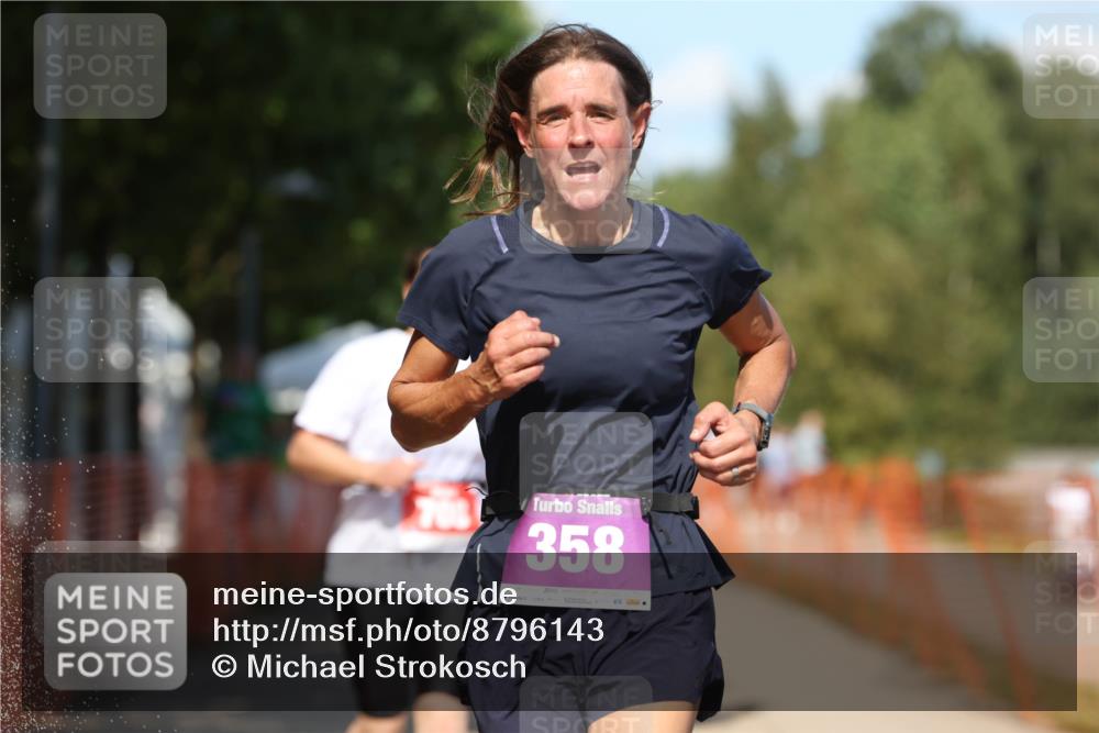 07.09.2025 - 19. Norderstedt Triathlon Michael Strokosch http://msf.ph/oto/8796143 07.09.2025 13:53:07 Laufen 358, 708 meine-sportfotos.de