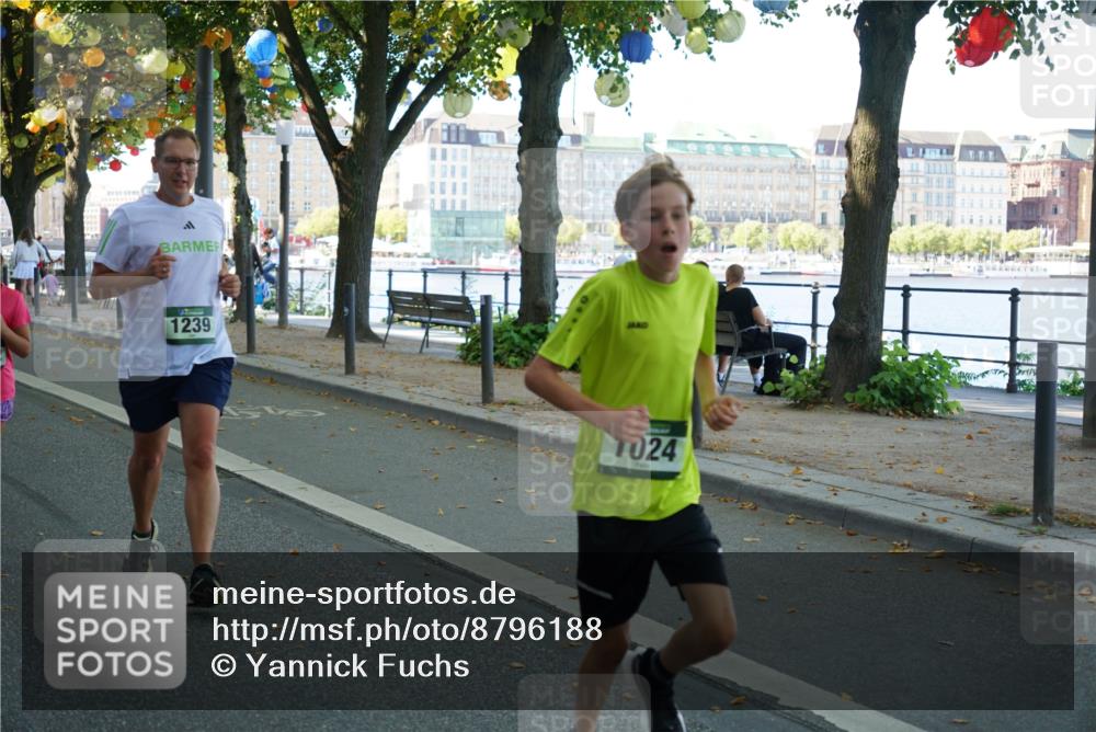 07.09.2025 - BARMER Alsterlauf Yannick Fuchs http://msf.ph/oto/8796188 07.09.2025 11:44:24 Laufen 1239, 24 meine-sportfotos.de