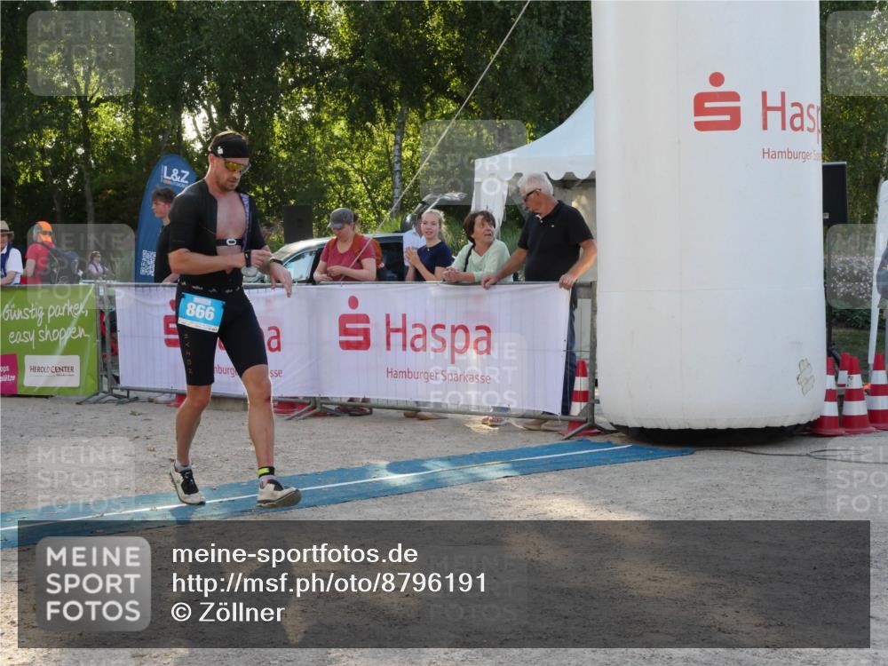07.09.2025 - 19. Norderstedt Triathlon Zöllner http://msf.ph/oto/8796191 07.09.2025 17:11:48 Ziel 866 meine-sportfotos.de