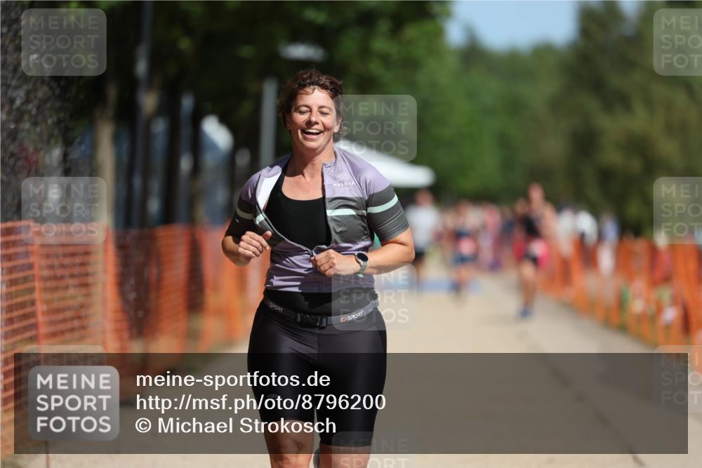 07.09.2025 - 19. Norderstedt Triathlon Michael Strokosch http://msf.ph/oto/8796200 07.09.2025 12:19:19 Laufen 1286 meine-sportfotos.de
