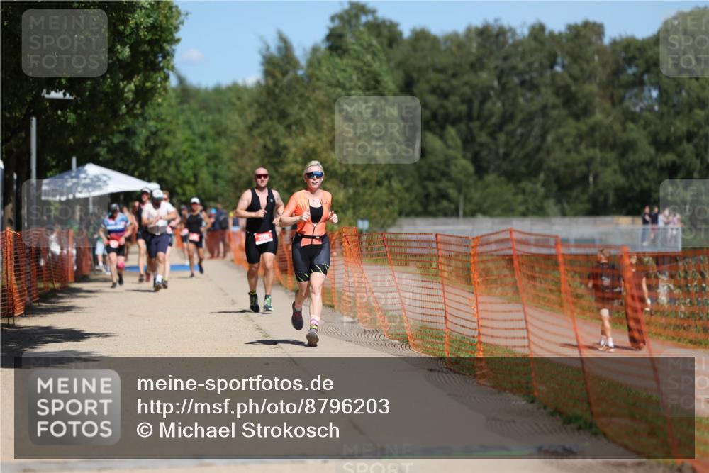 07.09.2025 - 19. Norderstedt Triathlon Michael Strokosch http://msf.ph/oto/8796203 07.09.2025 13:02:39 Laufen 308, 1337 meine-sportfotos.de