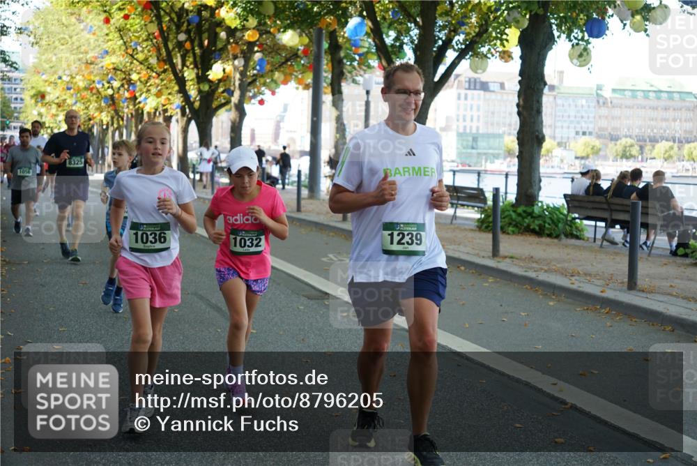 07.09.2025 - BARMER Alsterlauf Yannick Fuchs http://msf.ph/oto/8796205 07.09.2025 11:44:25 Laufen 1056, 8325, 1036, 1032, 136, 1239 meine-sportfotos.de