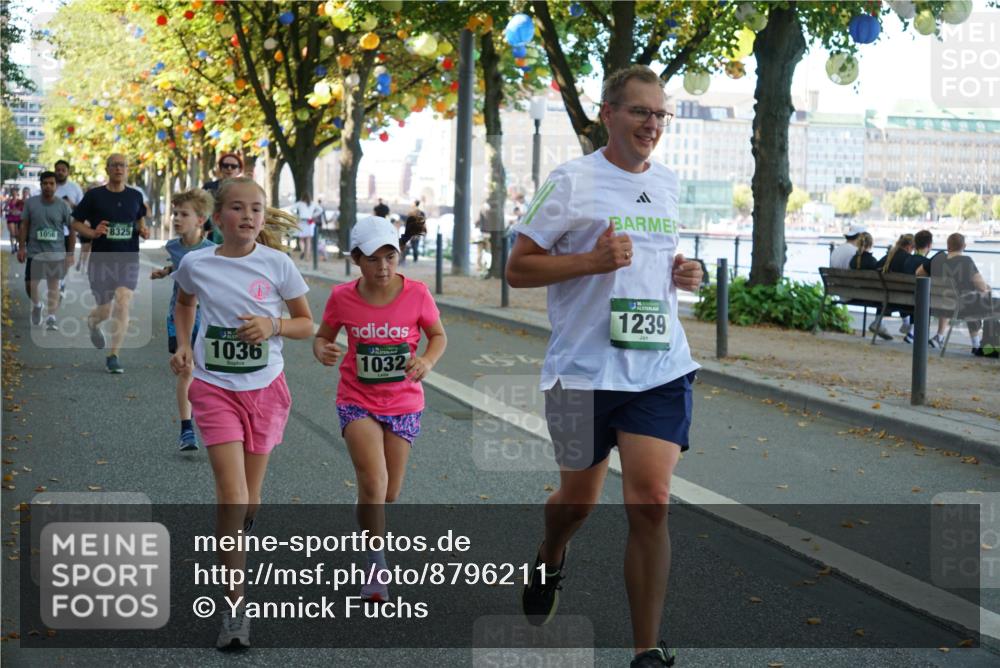 07.09.2025 - BARMER Alsterlauf Yannick Fuchs http://msf.ph/oto/8796211 07.09.2025 11:44:25 Laufen 8325, 1056, 1036, 1032, 1239 meine-sportfotos.de