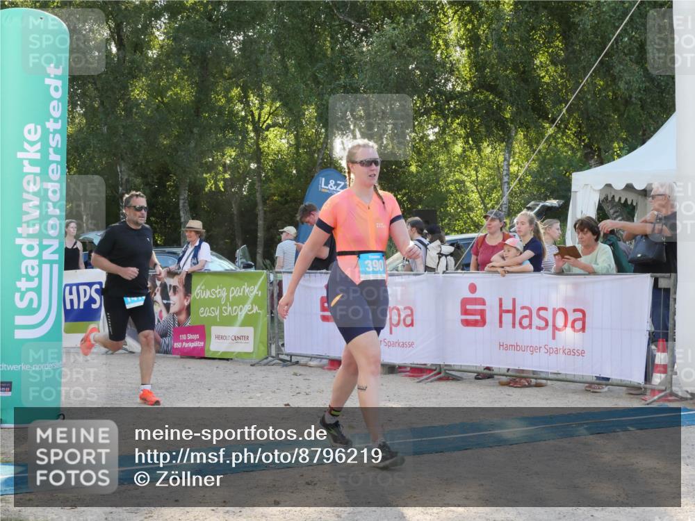 07.09.2025 - 19. Norderstedt Triathlon Zöllner http://msf.ph/oto/8796219 07.09.2025 17:12:12 Ziel 390, 1413 meine-sportfotos.de