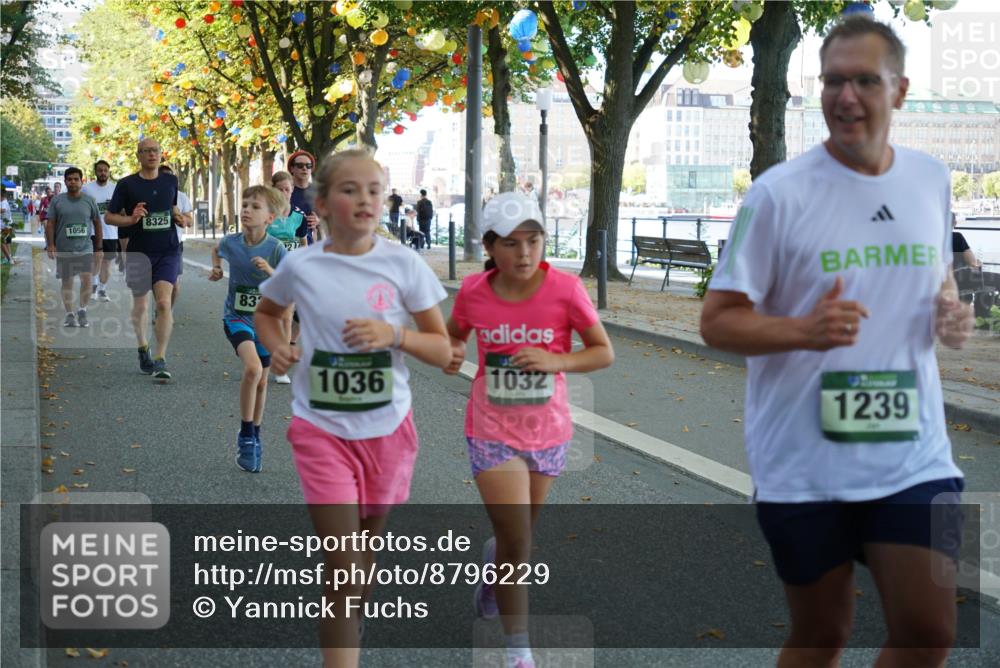 07.09.2025 - BARMER Alsterlauf Yannick Fuchs http://msf.ph/oto/8796229 07.09.2025 11:44:26 Laufen 1056, 8325, 83, 1036, 1032, 1239 meine-sportfotos.de