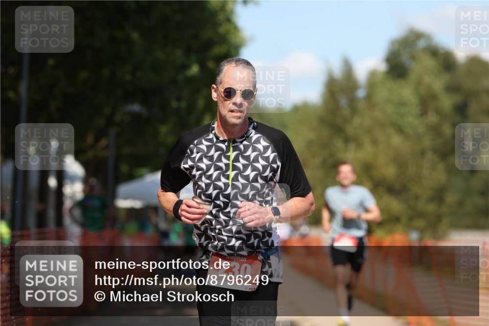 07.09.2025 - 19. Norderstedt Triathlon Michael Strokosch http://msf.ph/oto/8796249 07.09.2025 13:53:24 Laufen 230, 790, 805 meine-sportfotos.de