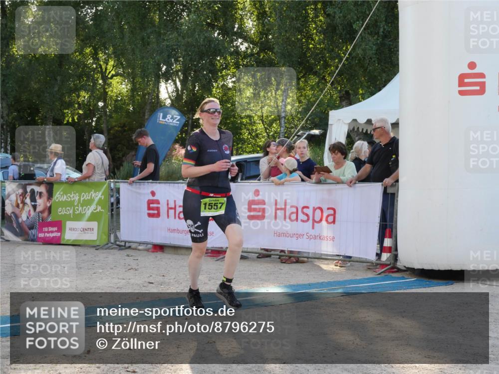 07.09.2025 - 19. Norderstedt Triathlon Zöllner http://msf.ph/oto/8796275 07.09.2025 17:12:46 Ziel 883, 1557 meine-sportfotos.de