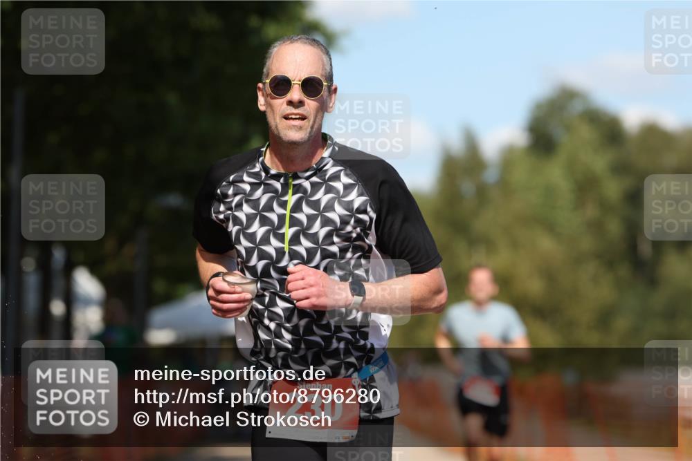 07.09.2025 - 19. Norderstedt Triathlon Michael Strokosch http://msf.ph/oto/8796280 07.09.2025 13:53:25 Laufen 230, 790, 805 meine-sportfotos.de
