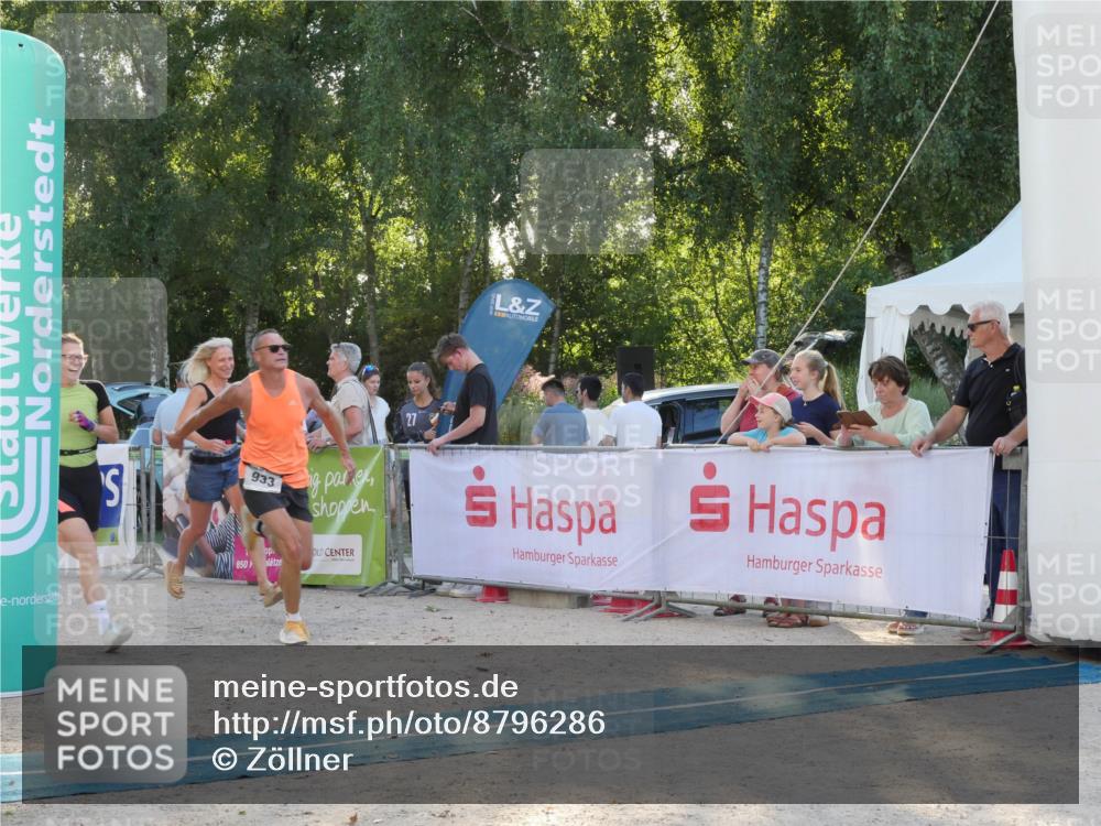 07.09.2025 - 19. Norderstedt Triathlon Zöllner http://msf.ph/oto/8796286 07.09.2025 17:12:51 Ziel 933, 1557 meine-sportfotos.de