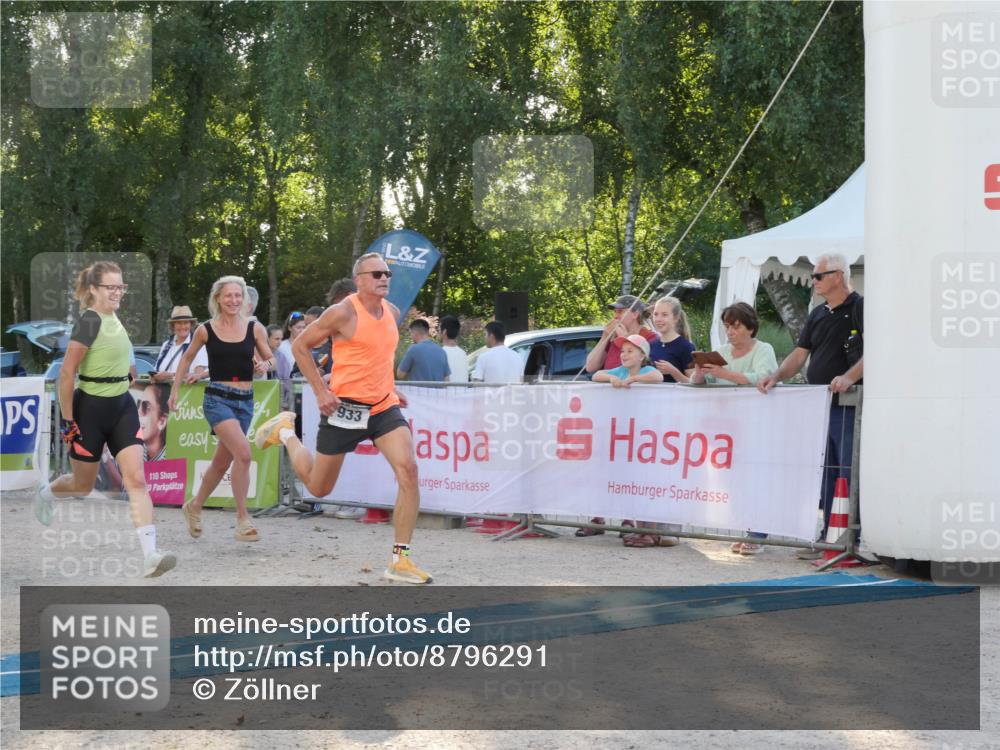 07.09.2025 - 19. Norderstedt Triathlon Zöllner http://msf.ph/oto/8796291 07.09.2025 17:12:51 Ziel 933, 1557 meine-sportfotos.de