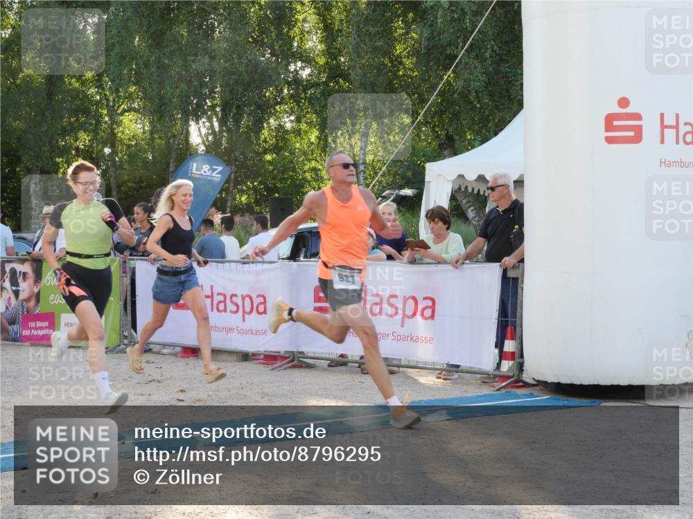 07.09.2025 - 19. Norderstedt Triathlon Zöllner http://msf.ph/oto/8796295 07.09.2025 17:12:52 Ziel 933 meine-sportfotos.de