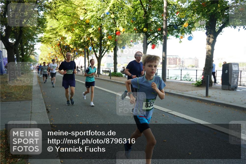 07.09.2025 - BARMER Alsterlauf Yannick Fuchs http://msf.ph/oto/8796316 07.09.2025 11:44:29 Laufen 8325, 832 meine-sportfotos.de