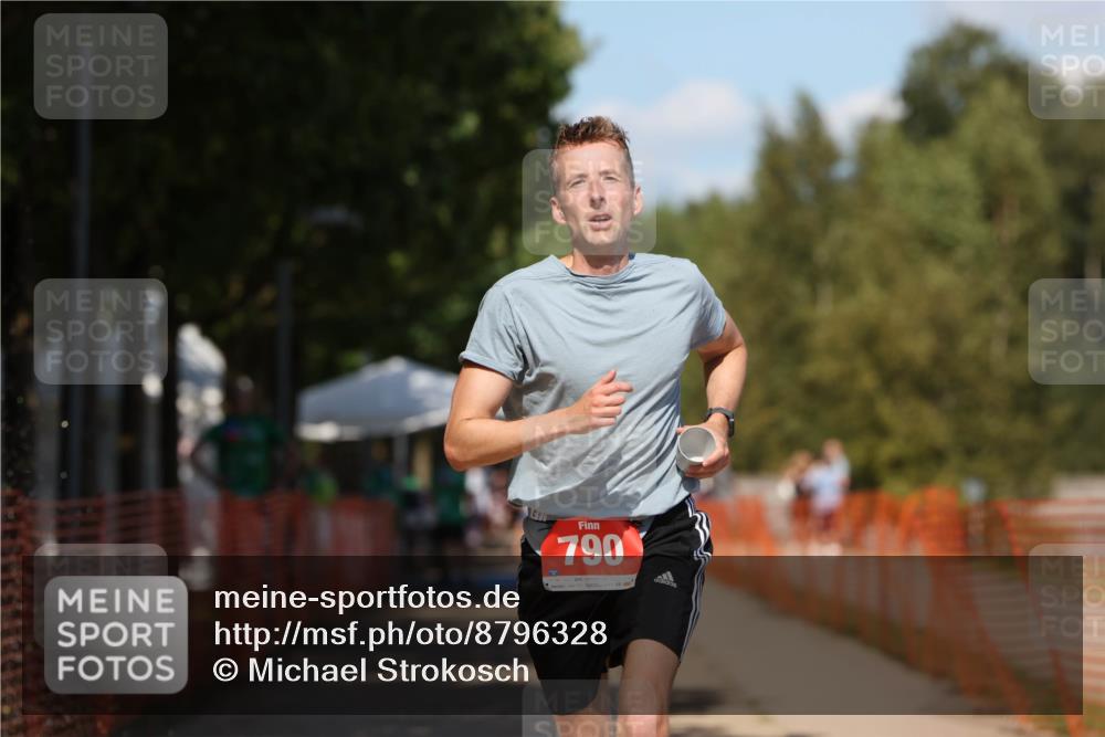07.09.2025 - 19. Norderstedt Triathlon Michael Strokosch http://msf.ph/oto/8796328 07.09.2025 13:53:28 Laufen 230, 790 meine-sportfotos.de
