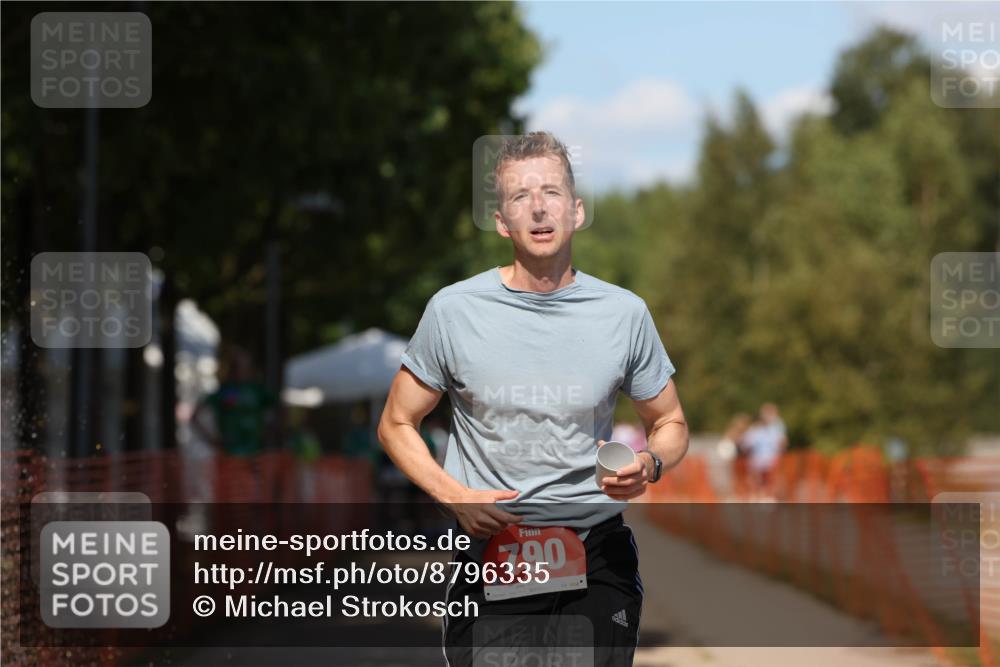 07.09.2025 - 19. Norderstedt Triathlon Michael Strokosch http://msf.ph/oto/8796335 07.09.2025 13:53:29 Laufen 230, 790 meine-sportfotos.de