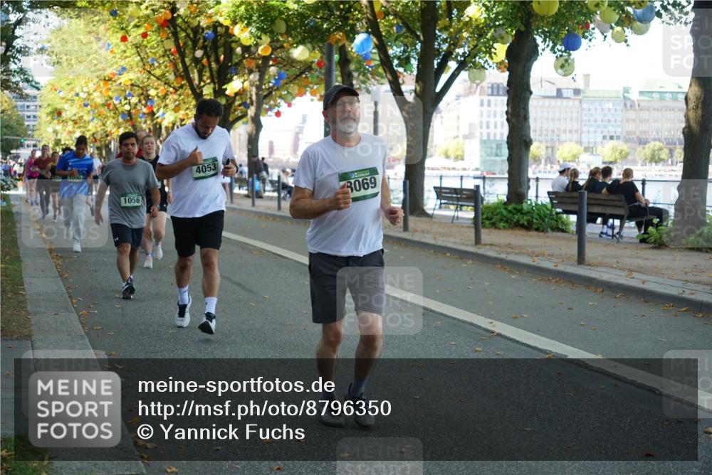 07.09.2025 - BARMER Alsterlauf Yannick Fuchs http://msf.ph/oto/8796350 07.09.2025 11:44:32 Laufen 1090, 1056, 4053, 3069 meine-sportfotos.de