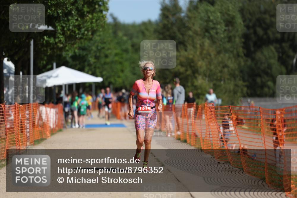 07.09.2025 - 19. Norderstedt Triathlon Michael Strokosch http://msf.ph/oto/8796352 07.09.2025 11:54:58 Laufen 1314 meine-sportfotos.de