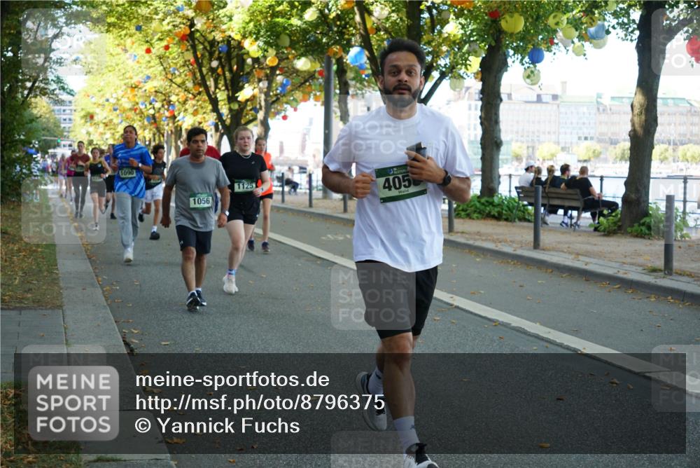 07.09.2025 - BARMER Alsterlauf Yannick Fuchs http://msf.ph/oto/8796375 07.09.2025 11:44:33 Laufen 1090, 1056, 1125, 405 meine-sportfotos.de