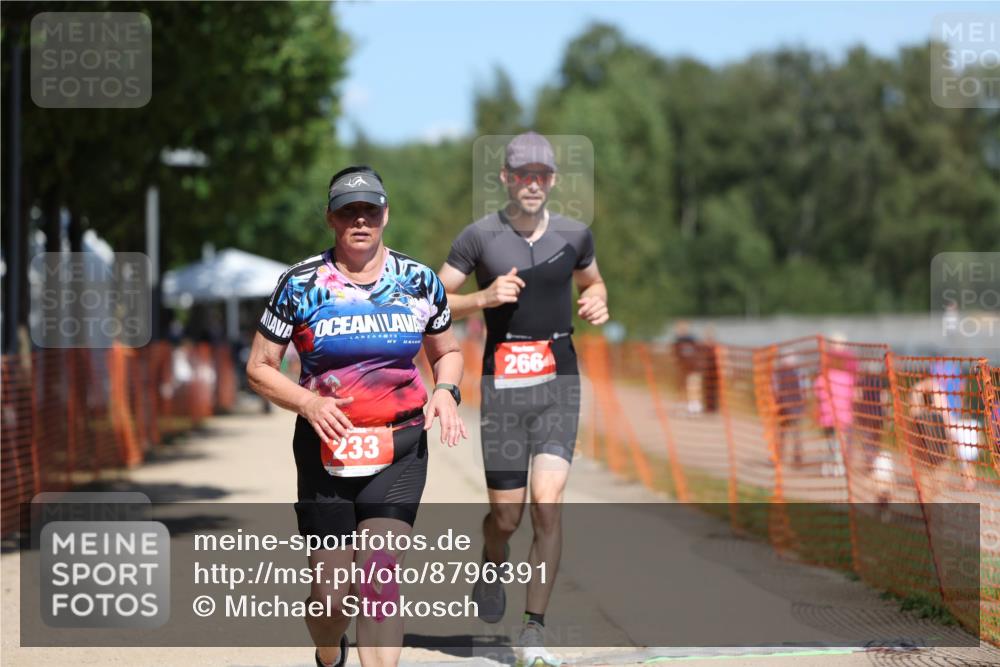 07.09.2025 - 19. Norderstedt Triathlon Michael Strokosch http://msf.ph/oto/8796391 07.09.2025 13:03:00 Laufen 159, 233, 266 meine-sportfotos.de