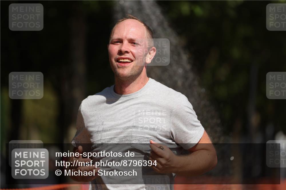 07.09.2025 - 19. Norderstedt Triathlon Michael Strokosch http://msf.ph/oto/8796394 07.09.2025 12:19:41 Laufen 801, 1265 meine-sportfotos.de