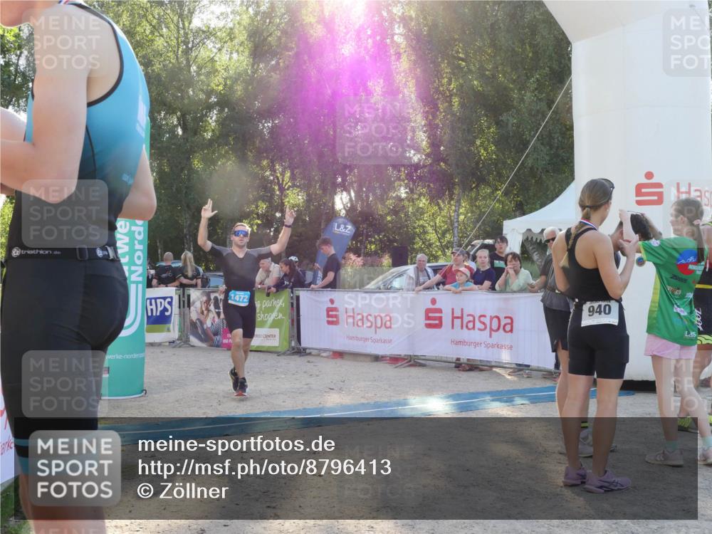 07.09.2025 - 19. Norderstedt Triathlon Zöllner http://msf.ph/oto/8796413 07.09.2025 17:14:29 Ziel 940, 1435, 1472 meine-sportfotos.de