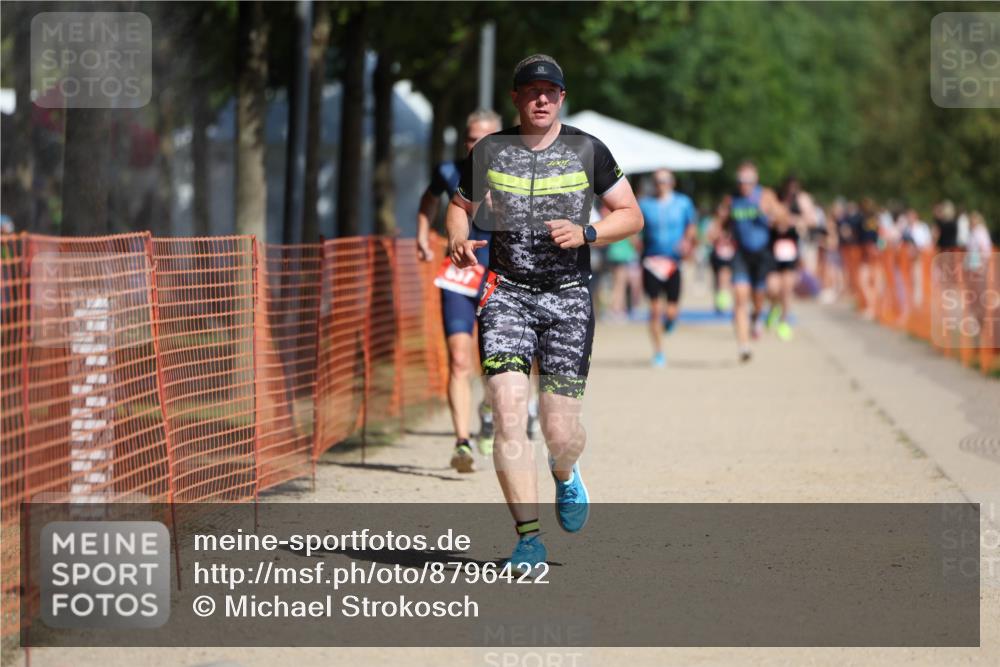 07.09.2025 - 19. Norderstedt Triathlon Michael Strokosch http://msf.ph/oto/8796422 07.09.2025 12:19:46 Laufen 837, 862, 1265 meine-sportfotos.de