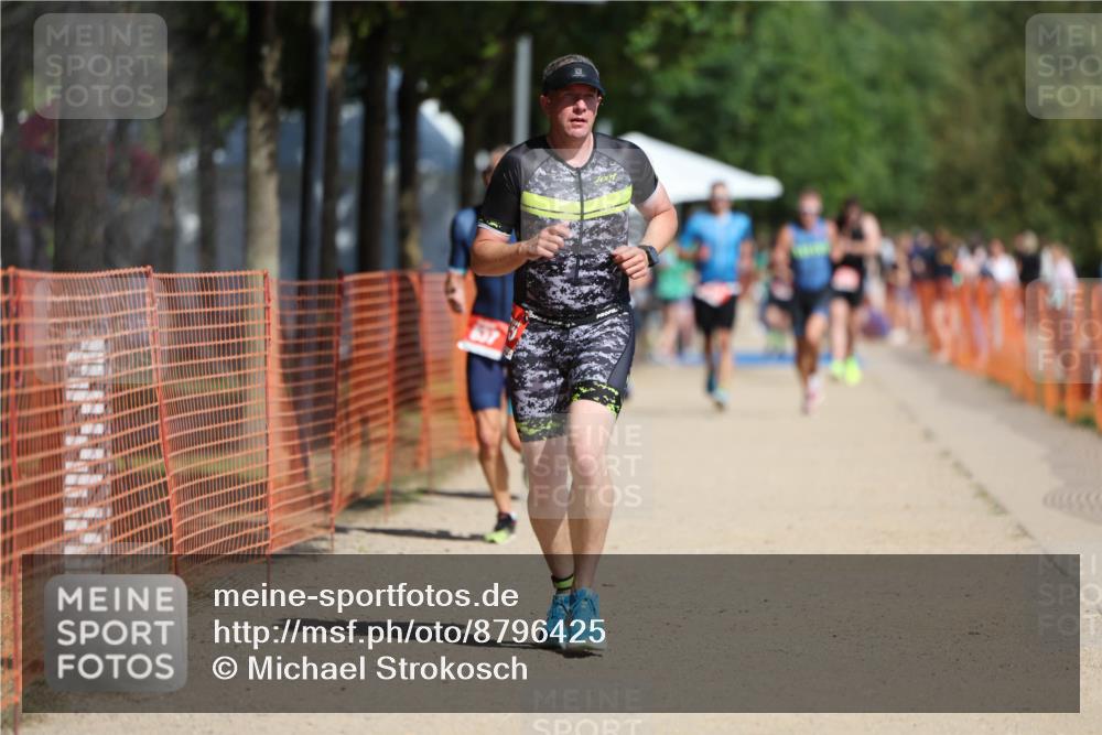 07.09.2025 - 19. Norderstedt Triathlon Michael Strokosch http://msf.ph/oto/8796425 07.09.2025 12:19:46 Laufen 837, 862, 1265 meine-sportfotos.de