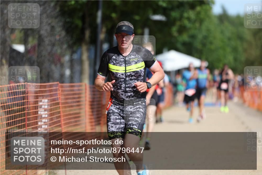 07.09.2025 - 19. Norderstedt Triathlon Michael Strokosch http://msf.ph/oto/8796447 07.09.2025 12:19:48 Laufen 215, 791, 837, 862, 1265 meine-sportfotos.de