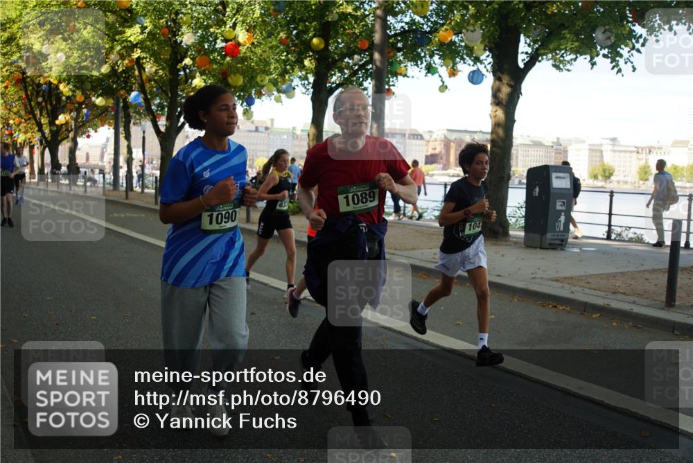 07.09.2025 - BARMER Alsterlauf Yannick Fuchs http://msf.ph/oto/8796490 07.09.2025 11:44:38 Laufen 1090, 833, 1089, 104 meine-sportfotos.de