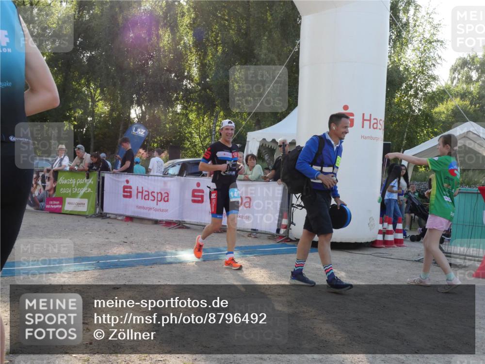 07.09.2025 - 19. Norderstedt Triathlon Zöllner http://msf.ph/oto/8796492 07.09.2025 17:15:28 Ziel 1417 meine-sportfotos.de
