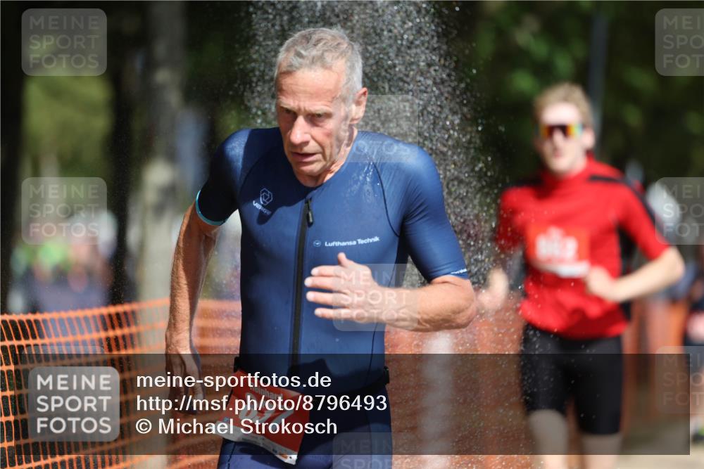 07.09.2025 - 19. Norderstedt Triathlon Michael Strokosch http://msf.ph/oto/8796493 07.09.2025 12:19:51 Laufen 215, 791, 815, 837, 862, 1265 meine-sportfotos.de