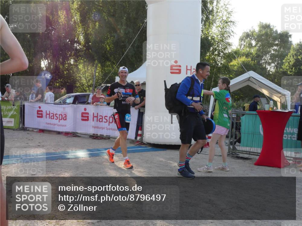 07.09.2025 - 19. Norderstedt Triathlon Zöllner http://msf.ph/oto/8796497 07.09.2025 17:15:28 Ziel 1417 meine-sportfotos.de