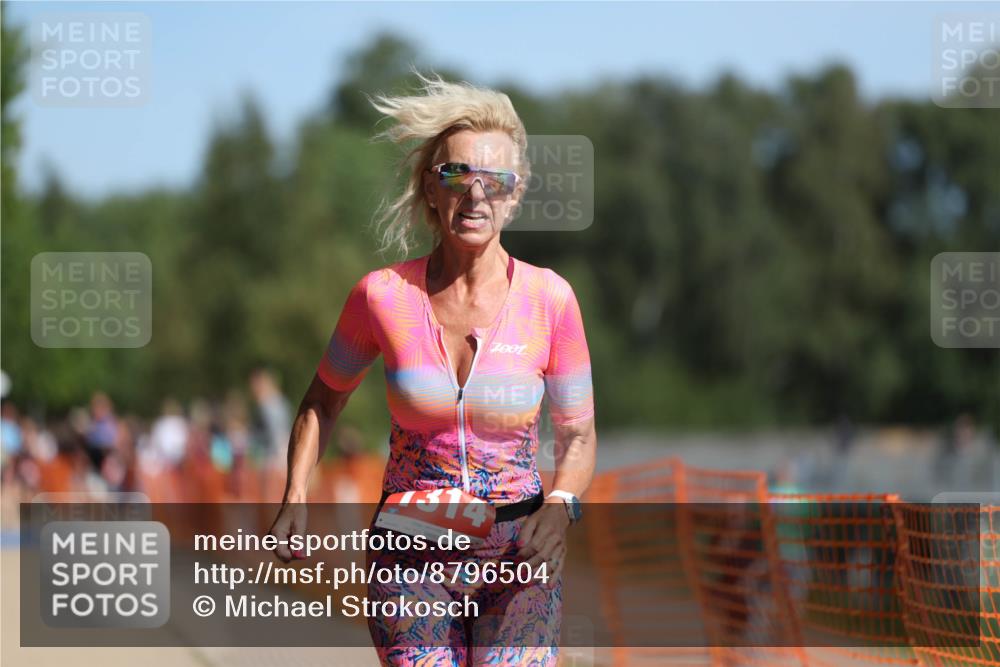 07.09.2025 - 19. Norderstedt Triathlon Michael Strokosch http://msf.ph/oto/8796504 07.09.2025 11:55:03 Laufen 1314 meine-sportfotos.de