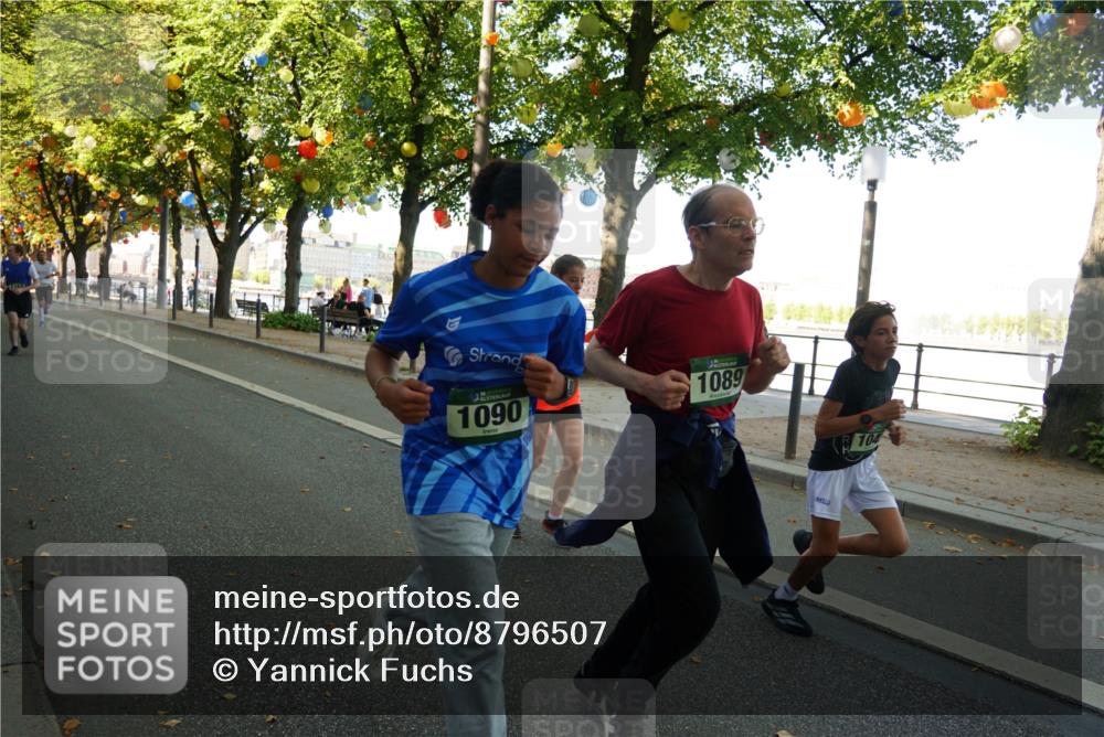 07.09.2025 - BARMER Alsterlauf Yannick Fuchs http://msf.ph/oto/8796507 07.09.2025 11:44:38 Laufen 1090, 1089, 104 meine-sportfotos.de