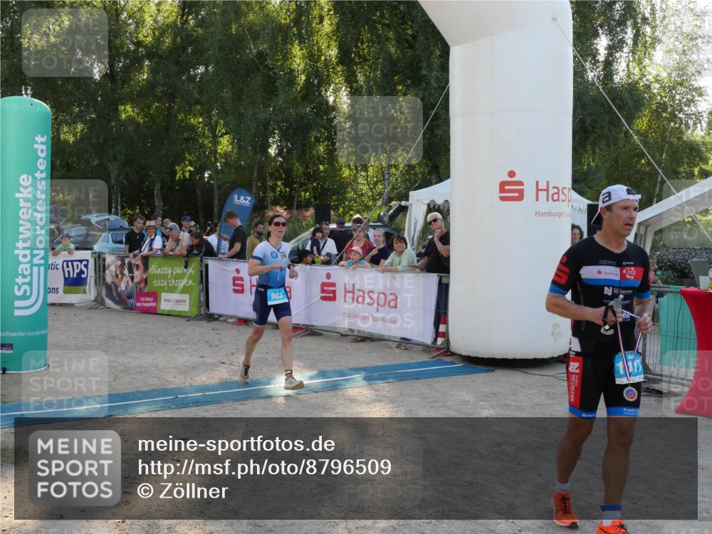 07.09.2025 - 19. Norderstedt Triathlon Zöllner http://msf.ph/oto/8796509 07.09.2025 17:15:44 Ziel 903 meine-sportfotos.de
