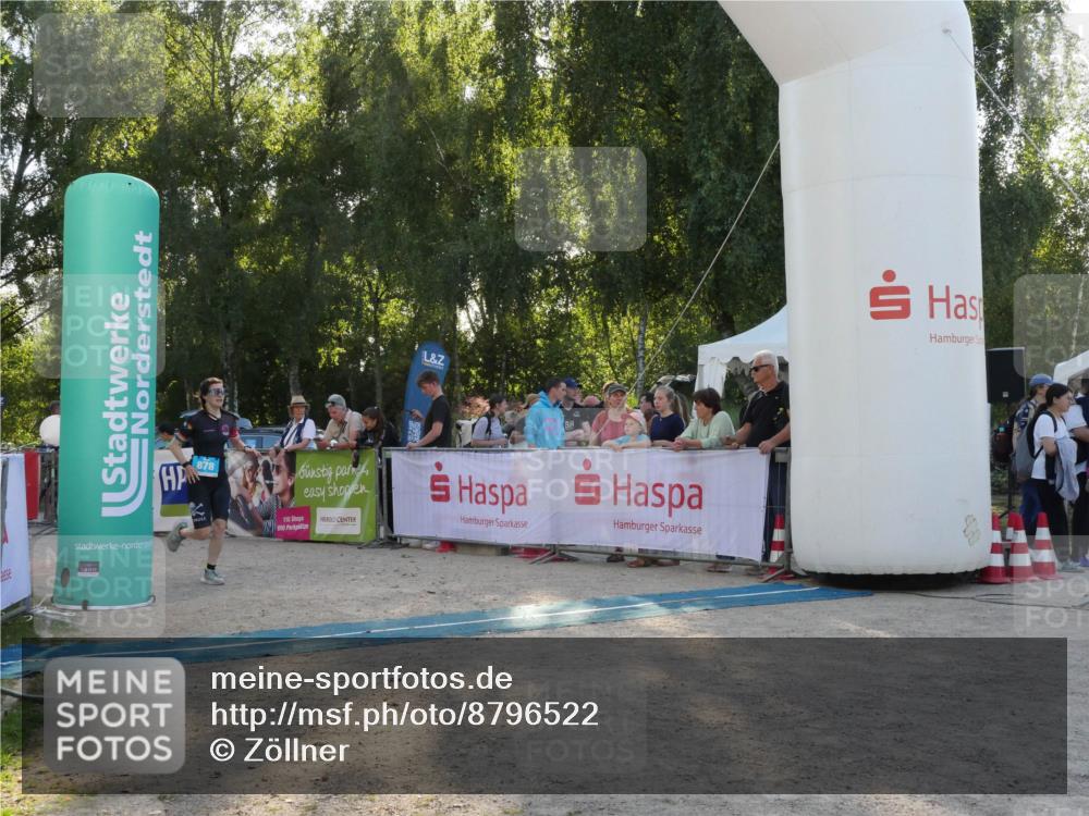 07.09.2025 - 19. Norderstedt Triathlon Zöllner http://msf.ph/oto/8796522 07.09.2025 17:15:52 Ziel 878 meine-sportfotos.de