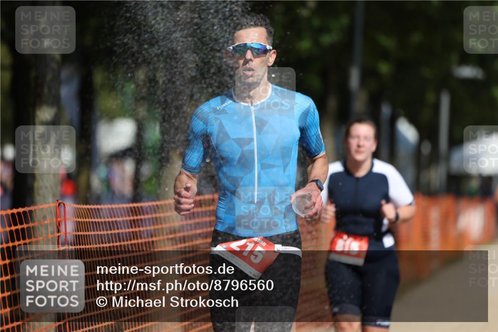 07.09.2025 - 19. Norderstedt Triathlon Michael Strokosch http://msf.ph/oto/8796560 07.09.2025 12:19:56 Laufen 215, 791, 815, 862 meine-sportfotos.de
