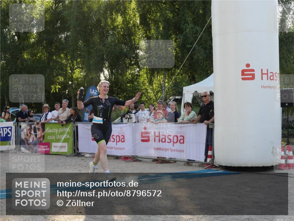 07.09.2025 - 19. Norderstedt Triathlon Zöllner http://msf.ph/oto/8796572 07.09.2025 17:16:20 Ziel 1450 meine-sportfotos.de