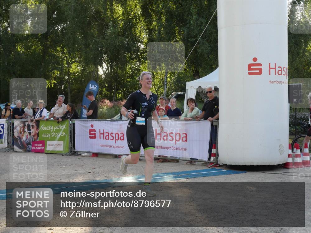 07.09.2025 - 19. Norderstedt Triathlon Zöllner http://msf.ph/oto/8796577 07.09.2025 17:16:21 Ziel 1450 meine-sportfotos.de