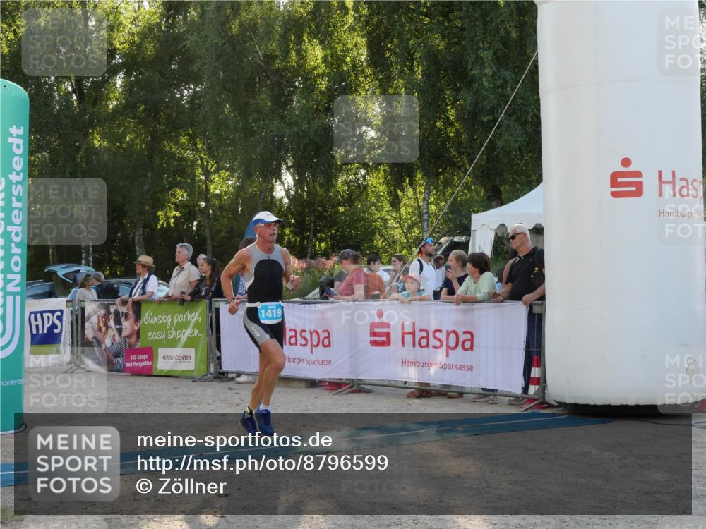 07.09.2025 - 19. Norderstedt Triathlon Zöllner http://msf.ph/oto/8796599 07.09.2025 17:16:39 Ziel 1419 meine-sportfotos.de