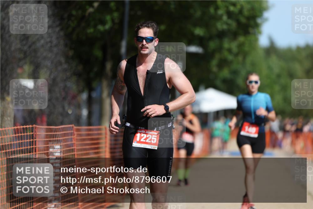 07.09.2025 - 19. Norderstedt Triathlon Michael Strokosch http://msf.ph/oto/8796607 07.09.2025 12:20:04 Laufen 140, 1225, 1278 meine-sportfotos.de