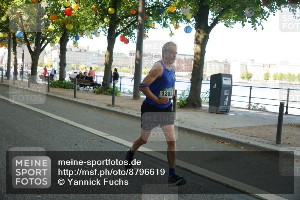 07.09.2025 - BARMER Alsterlauf Yannick Fuchs http://msf.ph/oto/8796619 07.09.2025 11:44:45 Laufen 1203 meine-sportfotos.de