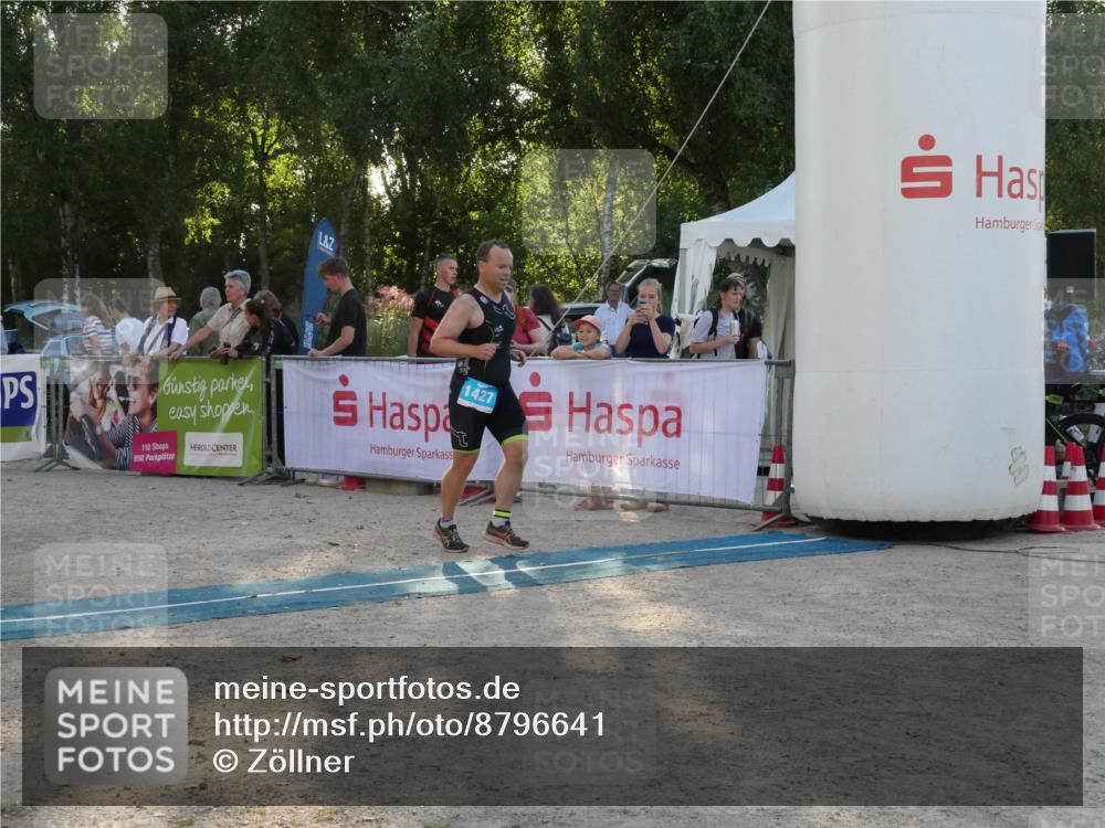 07.09.2025 - 19. Norderstedt Triathlon Zöllner http://msf.ph/oto/8796641 07.09.2025 17:17:00 Ziel 1427 meine-sportfotos.de