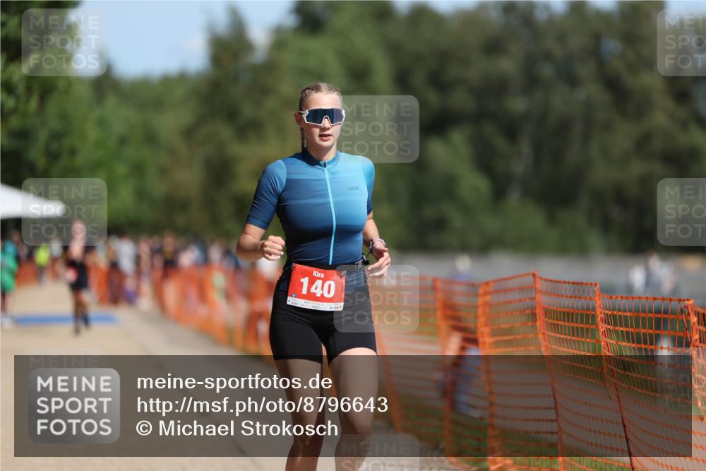 07.09.2025 - 19. Norderstedt Triathlon Michael Strokosch http://msf.ph/oto/8796643 07.09.2025 12:20:07 Laufen 140, 1225, 1278 meine-sportfotos.de
