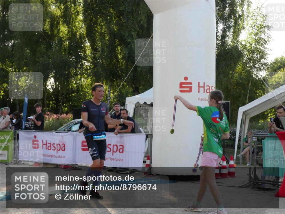 07.09.2025 - 19. Norderstedt Triathlon Zöllner http://msf.ph/oto/8796674 07.09.2025 17:18:58 Ziel 1460 meine-sportfotos.de