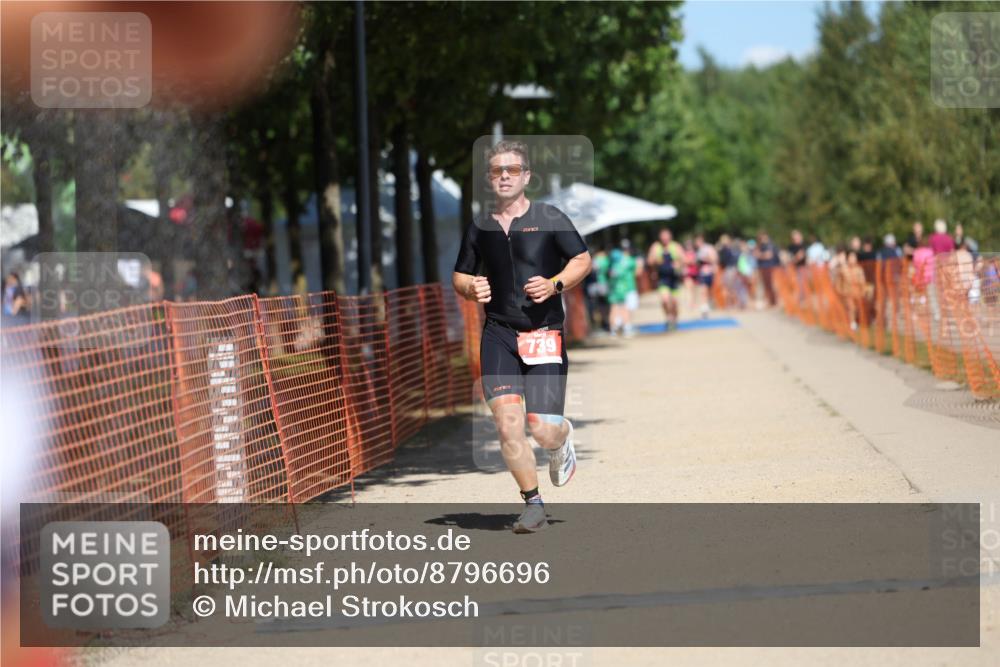 07.09.2025 - 19. Norderstedt Triathlon Michael Strokosch http://msf.ph/oto/8796696 07.09.2025 13:03:31 Laufen 182, 207, 273, 724, 739 meine-sportfotos.de